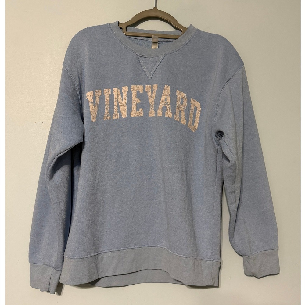 TeeMax Vineyard M Graphic Light Blue Distressed Pullover Crewneck 2533